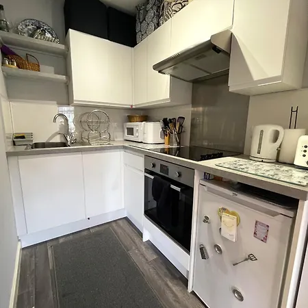 Apartment Snug In Location
