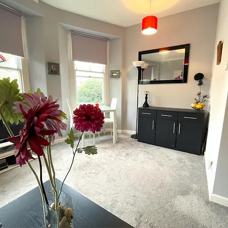 Snug In Location Bristol