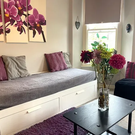 Apartment Snug In Location